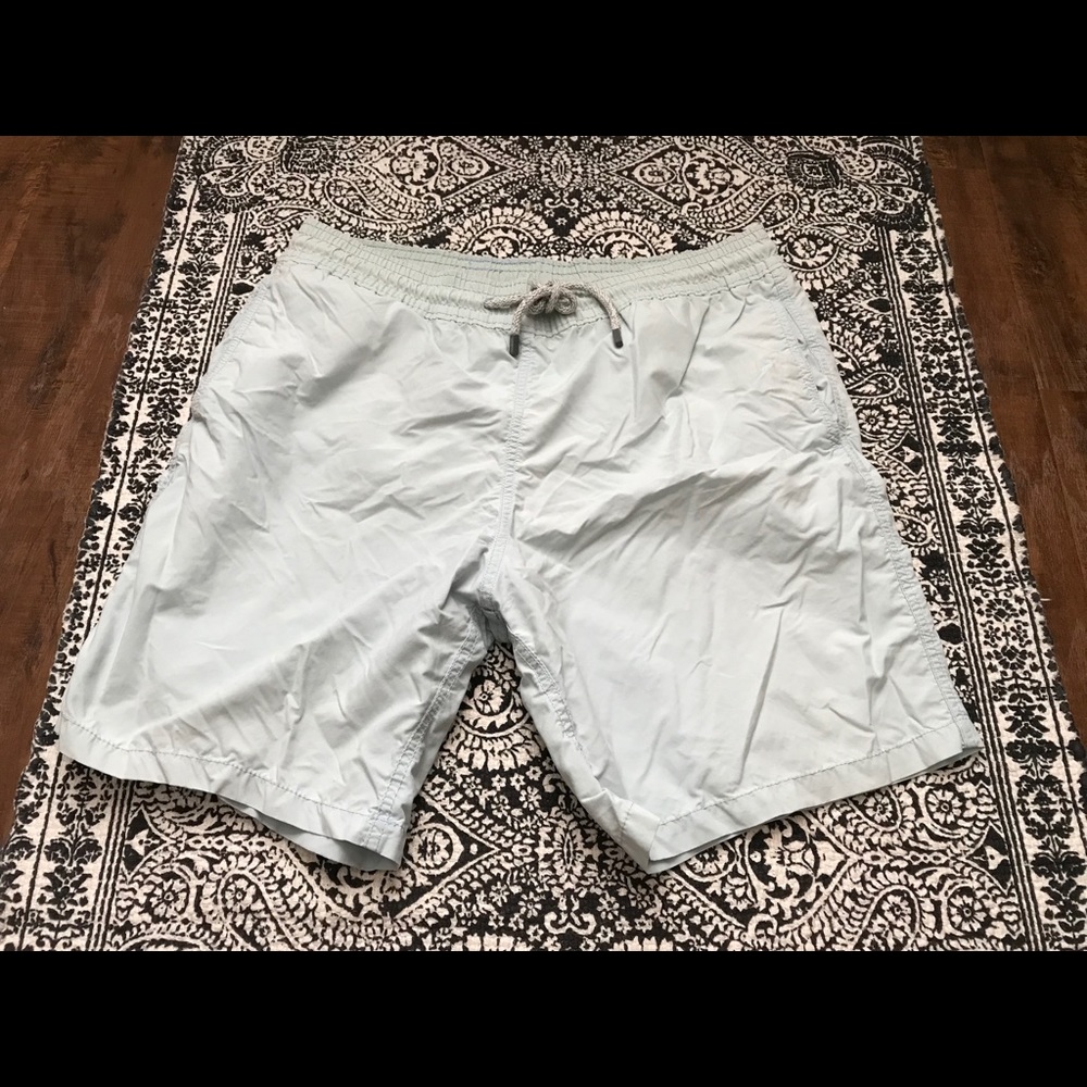 Men’s swim shorts